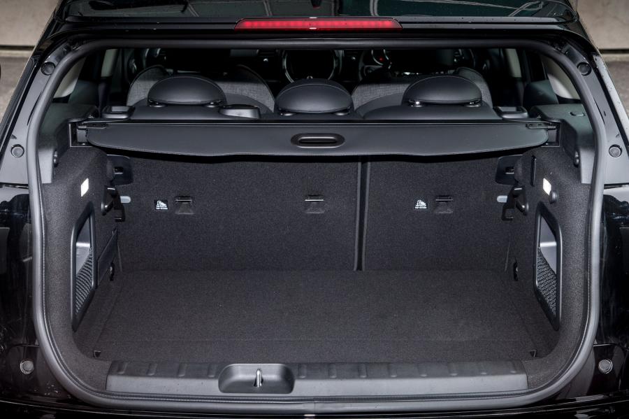  Mini One D Clubman 2016 года  (UK) (фото 16 из 16)
